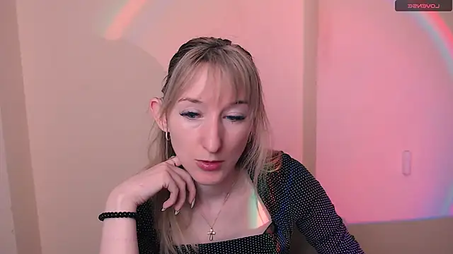 Snapshot of AmandaSell chatting on 05.05.26 AmandaSell online show from 05.05.26