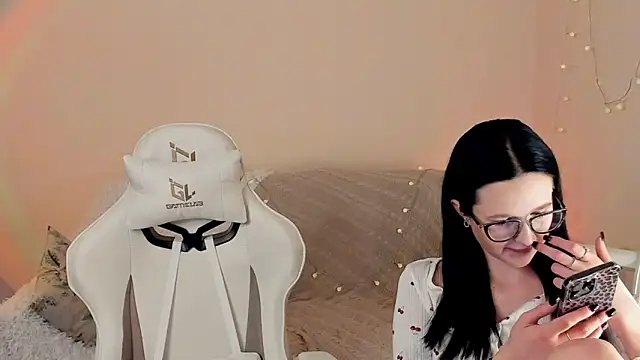 MishkaMe online show from 12.04.25