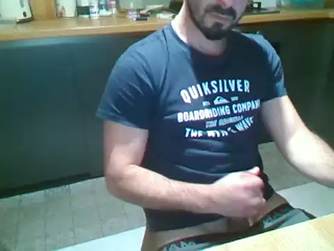 Snapshot of giorgakaci69 chatting on 01.14.25 giorgakaci69 online show from 01.14.25