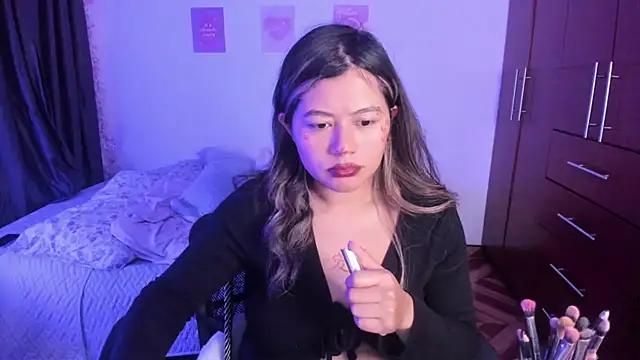 Snapshot of StephaniFox chatting on 11.02.25 StephaniFox online show from 11.02.25