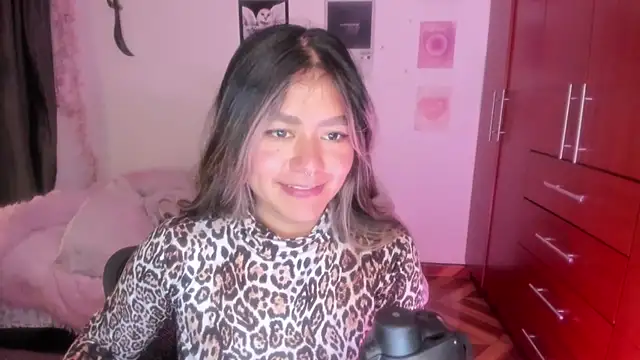 Snapshot of StephaniFox chatting on 01.17.26 StephaniFox online show from 01.17.26