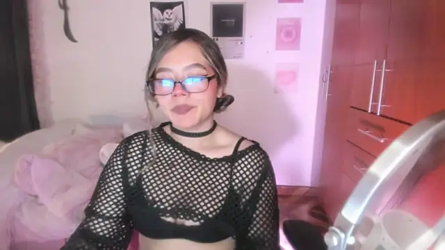 Snapshot of StephaniFox chatting on 02.19.26 StephaniFox online show from 02.19.26