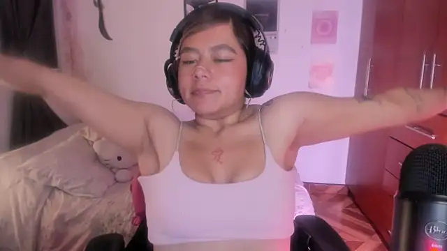 Snapshot of StephaniFox chatting on 03.08.26 StephaniFox online show from 03.08.26