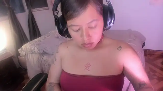 Snapshot of StephaniFox chatting on 03.10.26 StephaniFox online show from 03.10.26