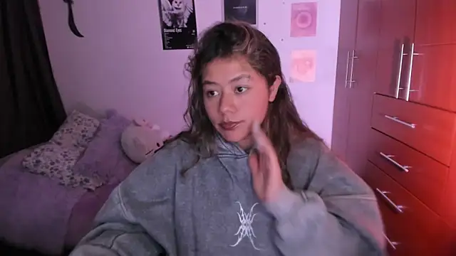 Snapshot of StephaniFox chatting on 03.30.26 StephaniFox online show from 03.30.26