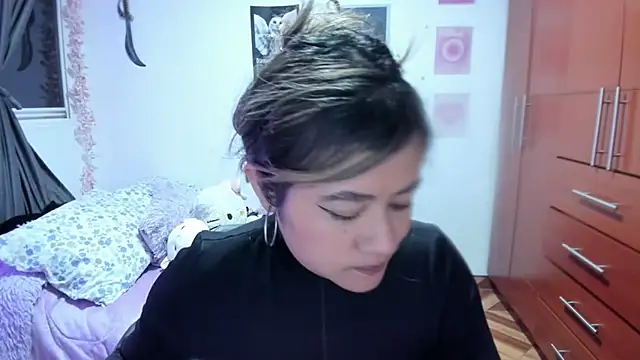 Snapshot of StephaniFox chatting on 04.07.26 StephaniFox online show from 04.07.26