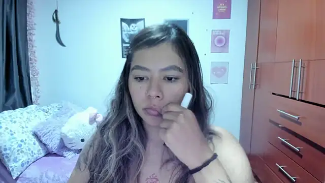 Snapshot of StephaniFox chatting on 04.07.26 StephaniFox online show from 04.07.26