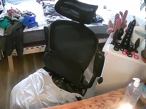 Snapshot of twinkish_90 chatting on 01.23.25 twinkish 90 online show from 01.23.25