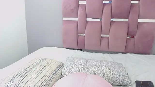 EmiliaKurt online show from 01.13.25