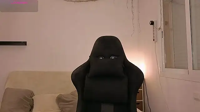 Snapshot of Karinchik_ chatting on 02.03.26 Karinchik online show from 02.03.26