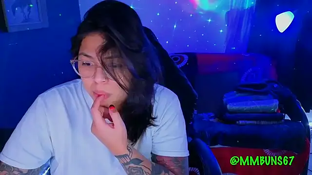 Snapshot of miacanela_xo chatting on 10.27.25 miacanela xo online show from 10.27.25