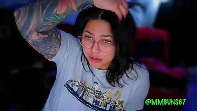 Snapshot of miacanela_xo chatting on 11.09.25 miacanela xo online show from 11.09.25