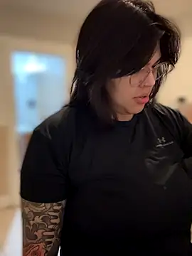 Snapshot of miacanela_xo chatting on 11.12.25 miacanela xo online show from 11.12.25