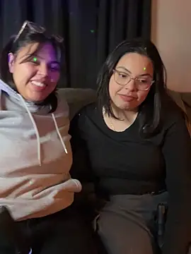 Snapshot of miacanela_xo chatting on 11.26.25 miacanela xo online show from 11.26.25