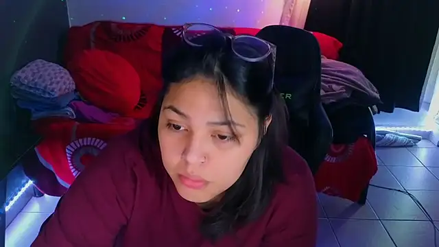 Snapshot of miacanela_xo chatting on 12.03.25 miacanela xo online show from 12.03.25