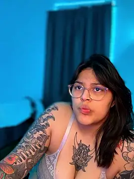 Snapshot of miacanela_xo chatting on 01.11.26 miacanela xo online show from 01.11.26