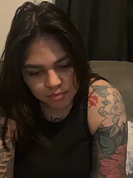Snapshot of miacanela_xo chatting on 04.21.26 miacanela xo online show from 04.21.26