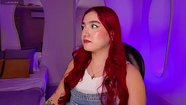 ViolettCastel online show from 11.28.25