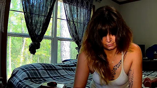 Snapshot of ZeelaXoXo chatting on 09.15.25 ZeelaXoXo online show from 09.15.25