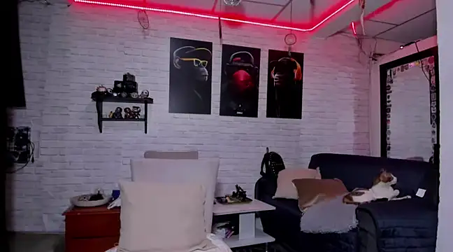 Kimmymadison- online show from 01.19.25