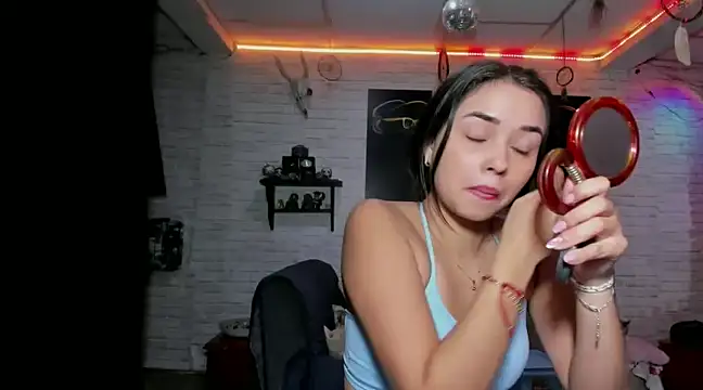 Kimmymadison- online show from 02.13.25