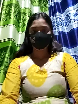 Snapshot of Aruyeshi- chatting on 03.07.25 Aruyeshi- online show from 03.07.25