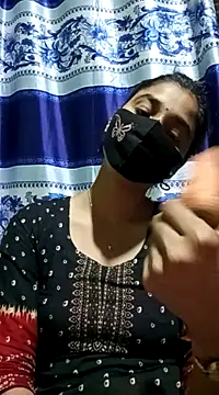 Snapshot of Aruyeshi- chatting on 03.17.25 Aruyeshi- online show from 03.17.25