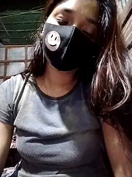 Snapshot of Aruyeshi- chatting on 10.05.25 Aruyeshi- online show from 10.05.25