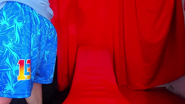 Extreme Team8 online show from 01.12.25