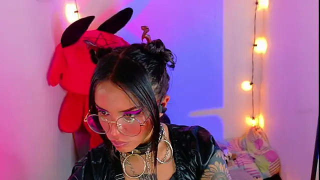 Snapshot of Dann_dan chatting on 01.28.25 Dann dan online show from 01.28.25