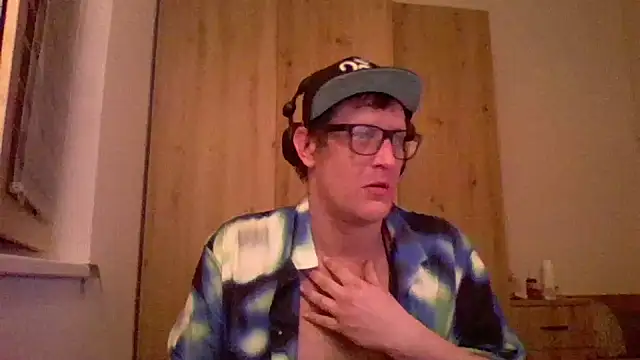 Bigthroaterboy online show from 01.14.25