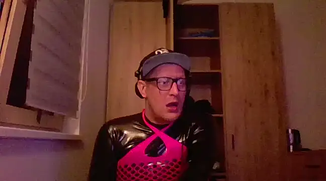 Bigthroaterboy online show from 02.20.25