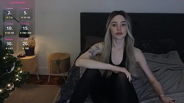 Sara Tranquil online show from 12.08.24