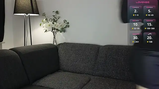 Sara Tranquil online show from 01.11.25