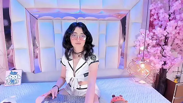 SaraMartini1 online show from 11.14.25