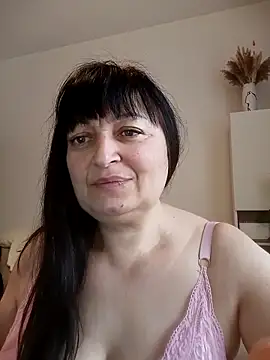 Snapshot of Women-pleasures chatting on 11.14.25 Women-pleasures online show from 11.14.25