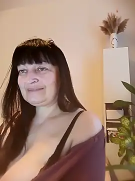 Snapshot of Women-pleasures chatting on 11.24.25 Women-pleasures online show from 11.24.25