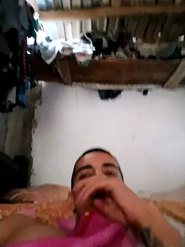 Snapshot of Restrepo300 chatting on 10.05.25 Restrepo300 online show from 10.05.25