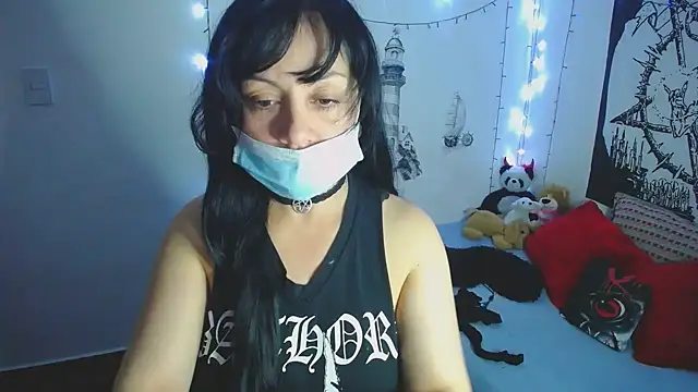 Snapshot of lili_peach chatting on 12.13.24 lili peach online show from 12.13.24