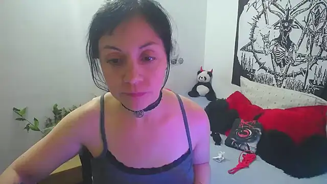 Snapshot of lili_peach chatting on 03.12.25 lili peach online show from 03.12.25