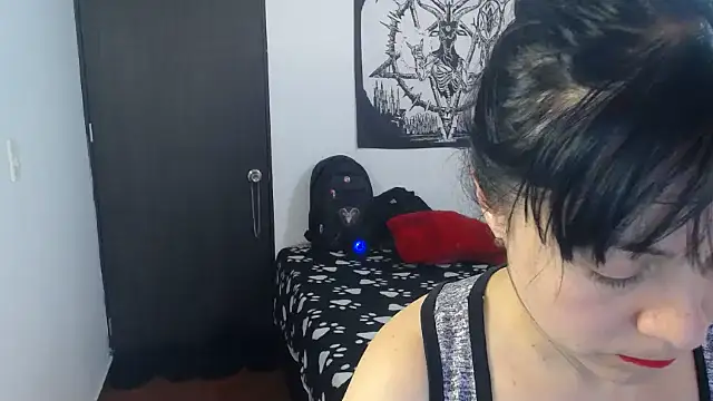 Snapshot of lili_peach chatting on 03.16.26 lili peach online show from 03.16.26