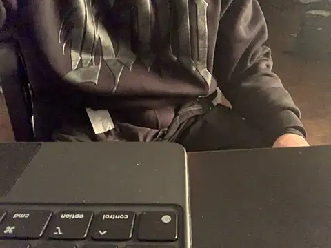 KendrickJiz online show from 04.11.26