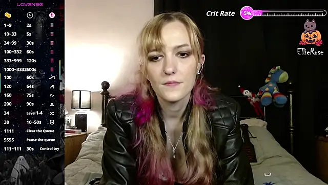 Snapshot of EllieeRose chatting on 06.13.26 EllieeRose online show from 06.13.26