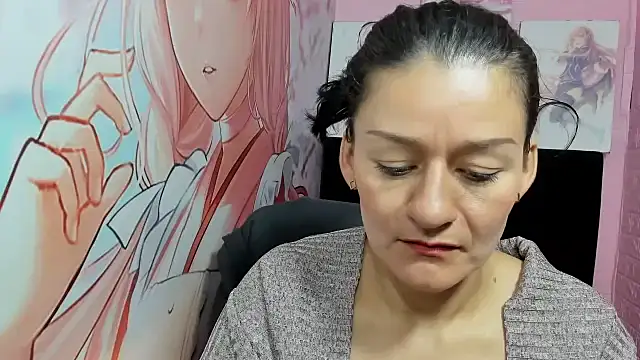 Snapshot of AllysonMilf69 chatting on 01.28.25 AllysonMilf69 online show from 01.28.25