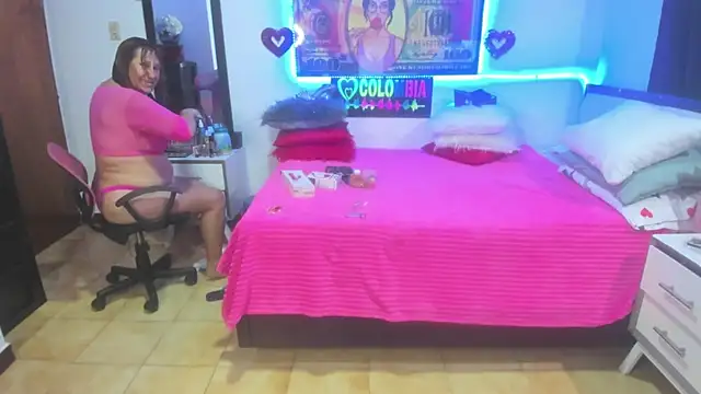 karenmilf 4 online show from 01.05.25