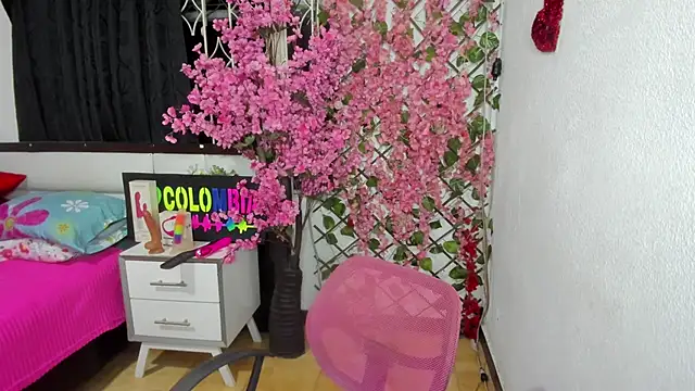 karenmilf 4 online show from 09.14.25