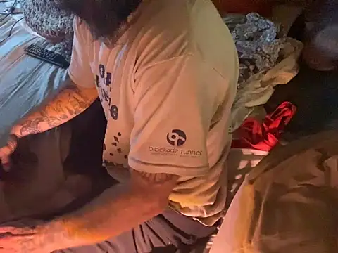 Snapshot of WilldoPita chatting on 01.25.25 WilldoPita online show from 01.25.25