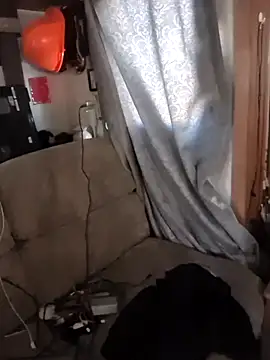 Snapshot of WilldoPita chatting on 11.04.25 WilldoPita online show from 11.04.25