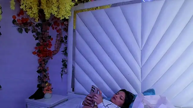 Snapshot of MaddyHudson chatting on 02.26.26 MaddyHudson online show from 02.26.26