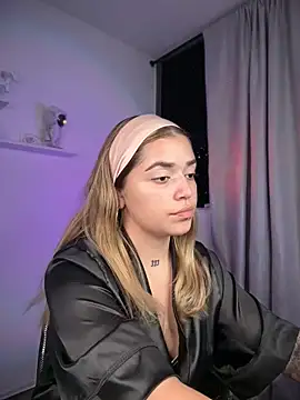 JoselinFlower  online show from 11.23.25